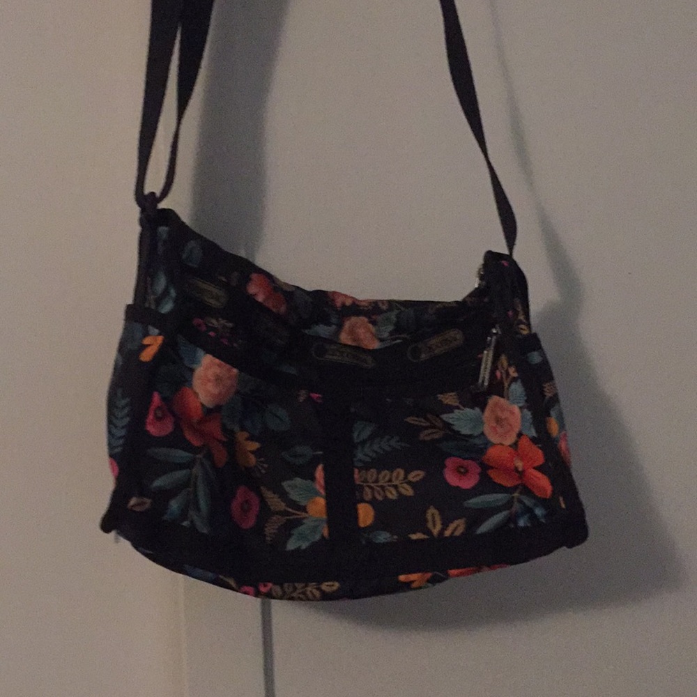 Le sportsac x rifle paper company every day bag